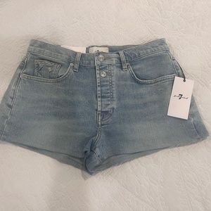 Women’s Denim Shorts 27